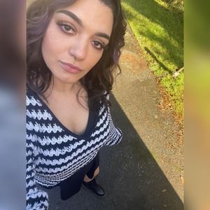 Meet your Posher, Donisha